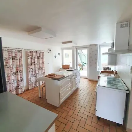 De La Verriere, 12 Personnes, 5 Holiday home Portieux