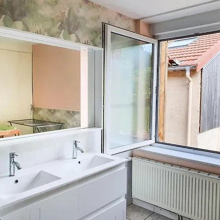 De La Verriere, 12 Personnes, 5 Holiday home Portieux