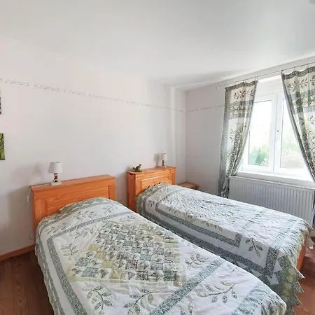 De La Verrière, 12 Personnes, 5 Portieux